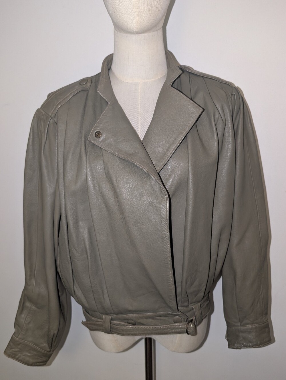Vintage 100%  leather jacket